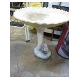 PLASTIC BIRDBATH