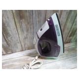 BLACK & DECKER STEAM IRON