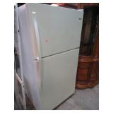 LATE 2023 WHIRLPOOL REFRIGERATOR -- WORKS
