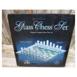 GLASS CHESS SET