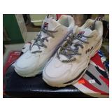NEW-- FILA SHOES -- 9