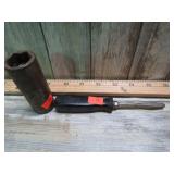 SNAP-ON SCREWDRIVER & 21mm DEEPWELL SOCKET