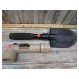 U.S. MILITARY FLASHLIGHT & MINI FOLDING SHOVEL