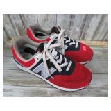 NEW BALANCE SHOES -- 8