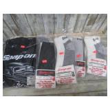 4 PAIRS-- 7-12 SAP-ON SOCKS &  T-SHIRT -- XL