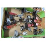 MARX MODEL TRAIN SIGNALS & STREET LIGHTS