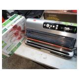 FOOD SAVER VACUUM SEALER