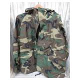 MILITARY COLD WEATHER PARKA -- LG / REG
