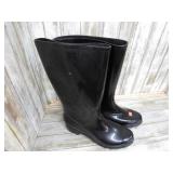 RUBBER BOOTS -- 8