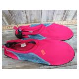 EXERTIA SWIM SHOES -- 9 / 10