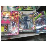 SPAWN ALIEN & IRON MAN FIGURES