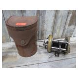 SHAKESPEARE 1970 PRESIDENT GE FISHING REEL & CASE