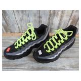 NIKE AIRMAX SHOES -- 5Y