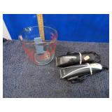 MEASURING CUP & HAIR CLIPPERS