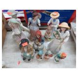 FIGURINE GROUP LOT