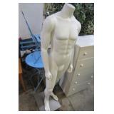 LIFE SIZE MALE MANNEQUIN