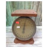 VINTAGE 25 lb SCALE