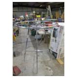 COMMERCIAL CLOTHES RACK