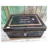 VINTAGE METAL LOCK BOX
