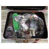 TRAVEL CASE WITH PAPARAZZI COSTUME/FASHION JEWELRY