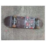 SKATEBOARD W/ INDEPENDANT TRUCKS