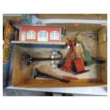 MARX MODEL TRAIN WIND-UP ENGINE & CARS