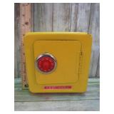 VINTAGE TIN COIN BANK SAFE
