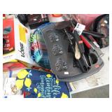 ASSORTED POT HOLDERS, BAKING PANS, ETC