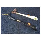 DOG & HORSE HEAD SHOE HORNS