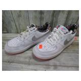 NIKE SHOES -- BOYS 1Y