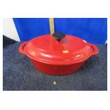 ENAMELED CAST IRON BAKING DISH