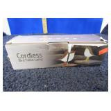 CORDLESS BIRD TABLE LAMP