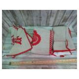 EMBROIDERED LINEN SET