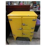 ANTIQUE ICE BOX