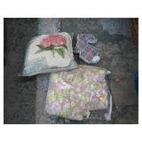 AHFGAN & PILLOWS