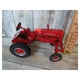 DIECAST FARMALL A TRACTOR