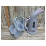 CLOTHES STEAMER