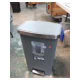 12ga: STEP TRASH CAN