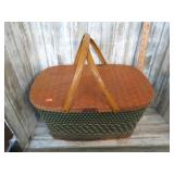 REDMON GREEN PICNIC BASKET