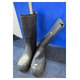 STEEL TOE RUBBER BOOTS -- 10