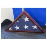 U.S. FLAG & DISPLAY CASE