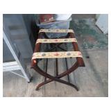 LUGGAGE STAND