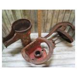 VINTAGE USA WELL HAND PUMP -- NEEDS BOLTS
