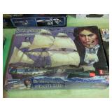 SEALED 1 / 160 SIR HENRY MORGAN PIRATE SHIP MODEL