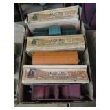 PRE-WAR LIONELL TIN TRAIN CARS & BOXES