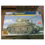 1:72 M4 A1 SHERMAN TANK MODEL