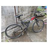 BLACK 26" MOUNTAIN BIKE- BENT RIMS - NO BRAKES