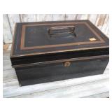 VINTAGE TIN LOCK BOX -- NO KEY