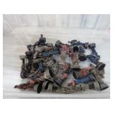 CIVIL WAR FIGURAL CHESS PIECES -- SOME DAMAGE