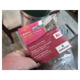 TELESCOPING CLOSET ROD